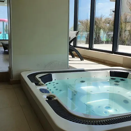 Silverbay - Indoor Pool & Spa Resort *